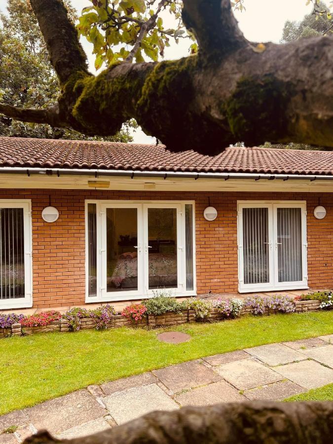 Selborne Studios Off Road Gated Parking Coventry Exterior photo