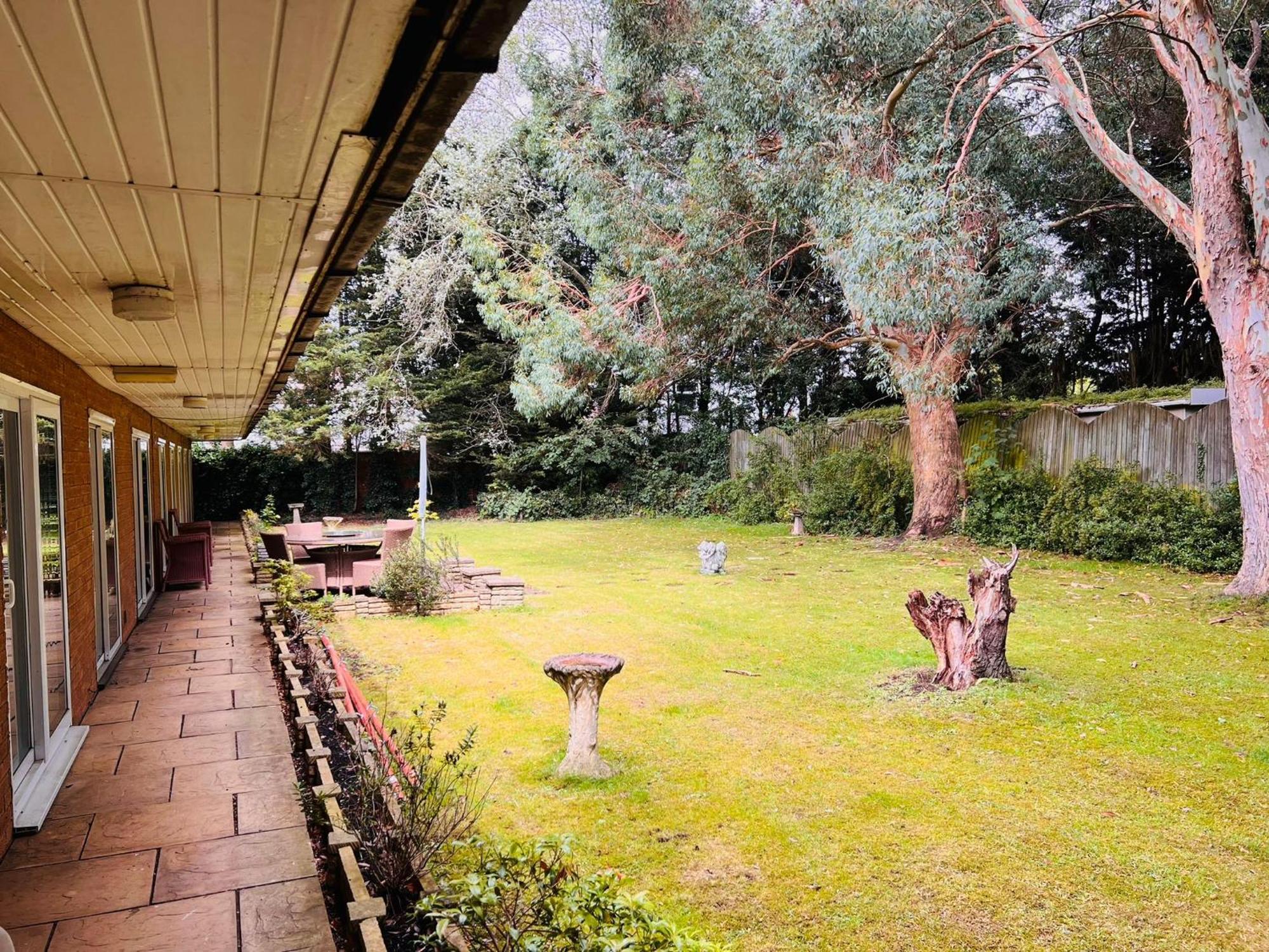 Selborne Studios Off Road Gated Parking Coventry Exterior photo